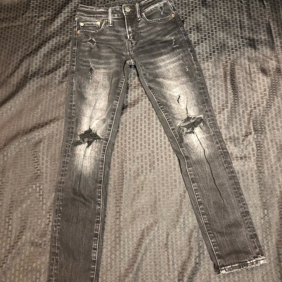American Eagle Black Ripped Jeans 26-28 - Picture 1 of 3